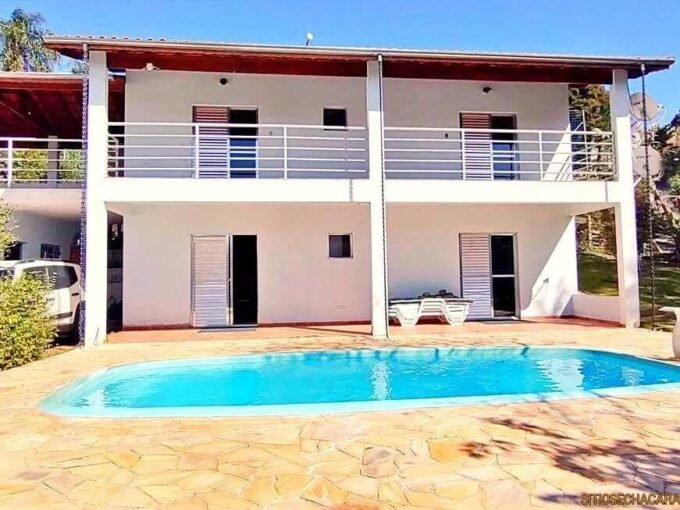 chácara com piscina acesso a represa