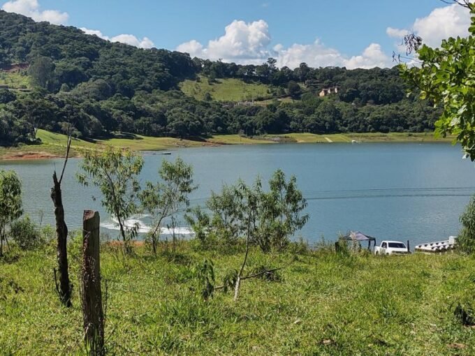 Terreno vista e acesso a represa