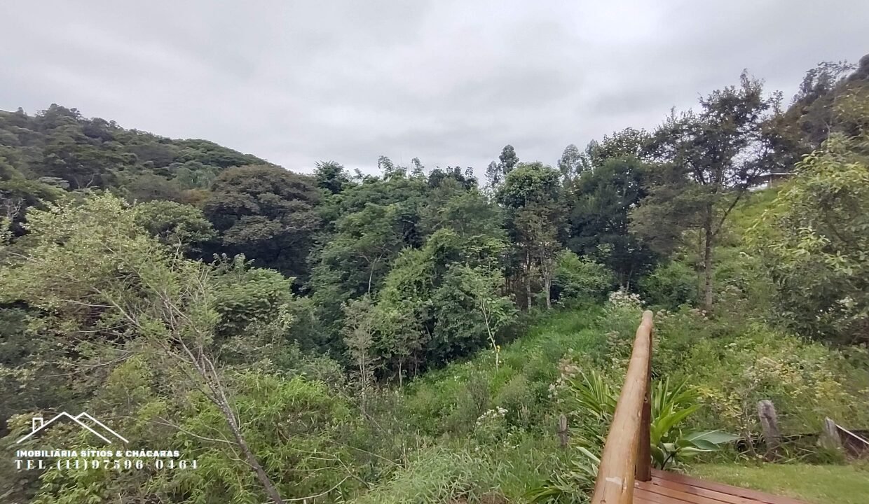 Chácara 1.755m² com riacho (4)