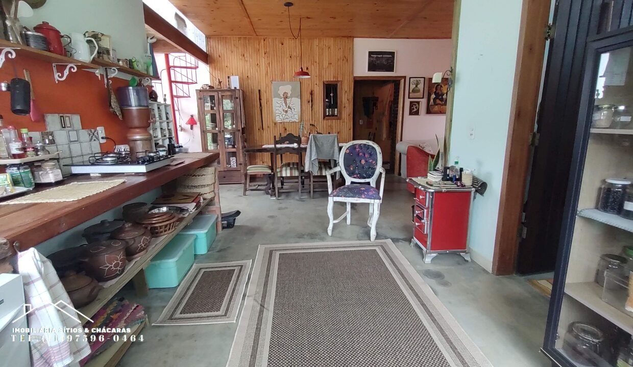 Chácara 1.755m² com riacho (44)