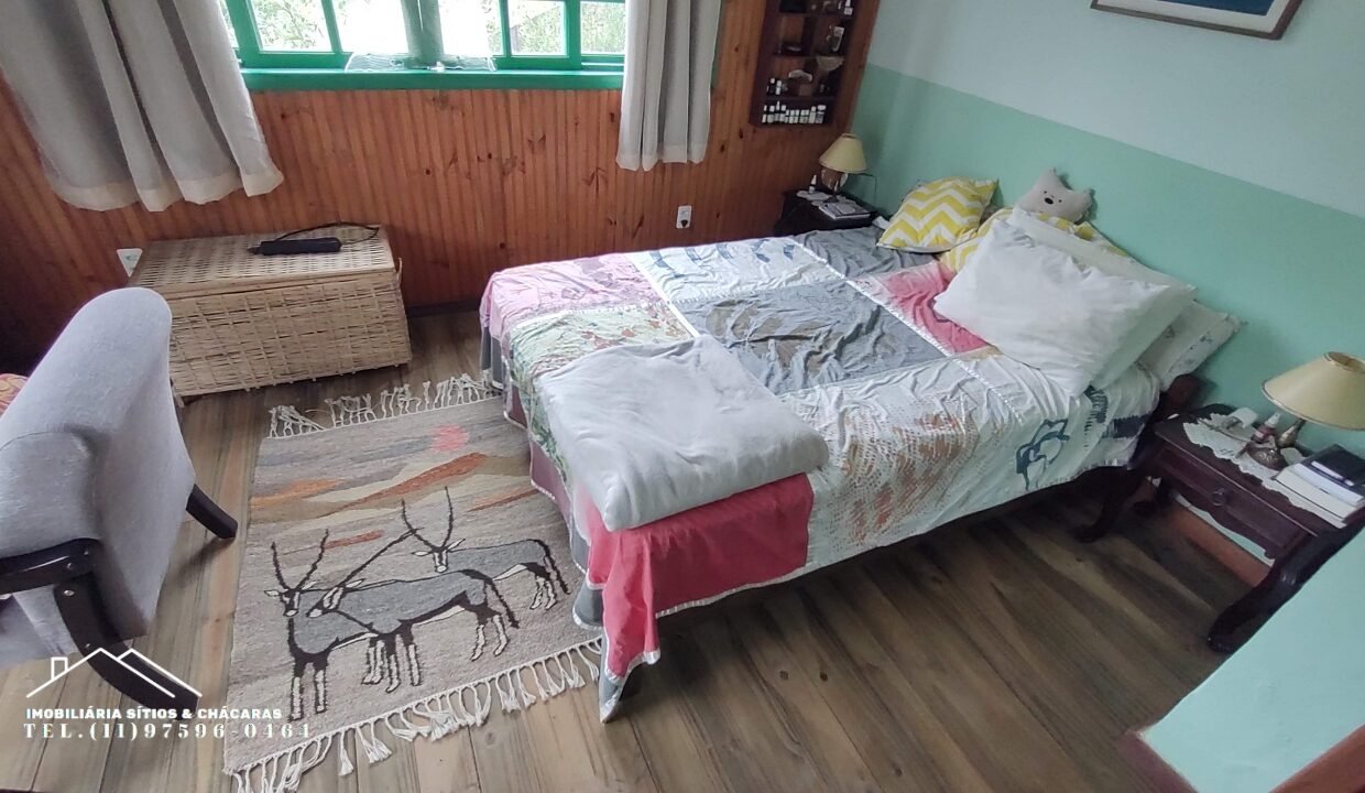 Chácara 1.755m² com riacho (56)