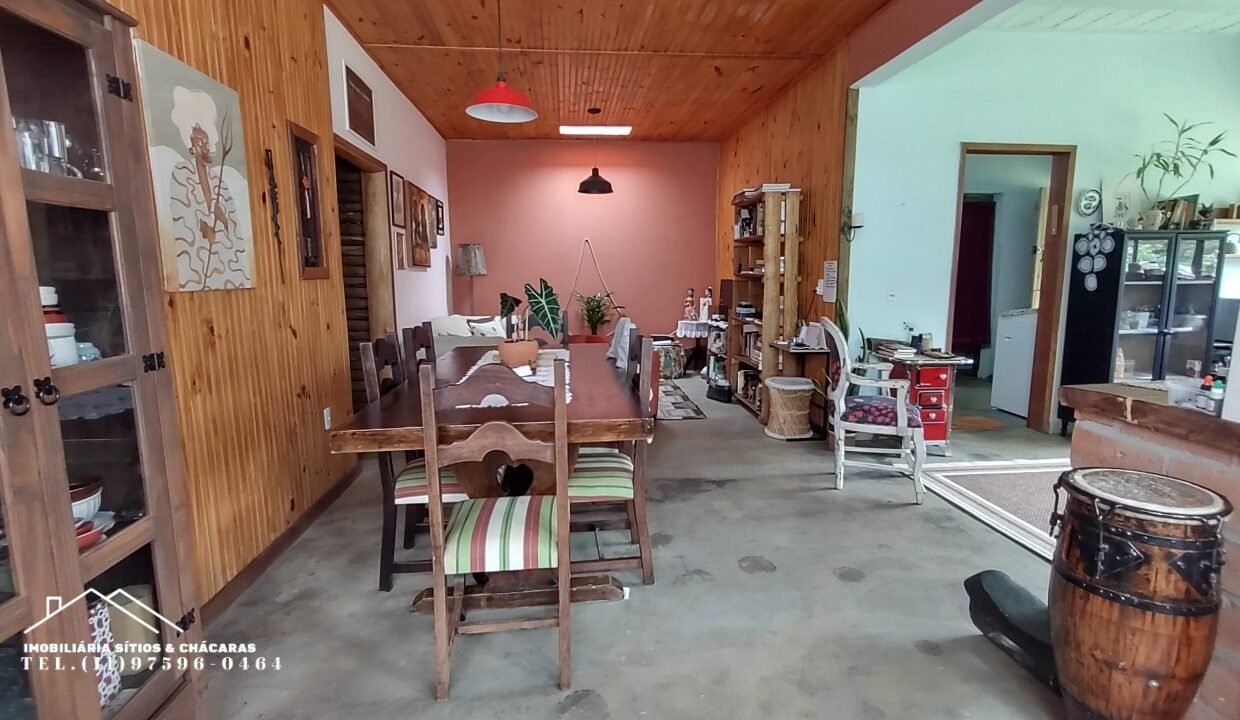 Chácara 1.755m² com riacho (69)