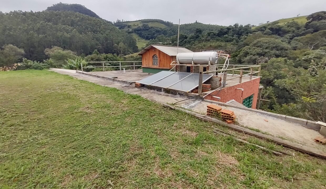 Chácara com riacho (12)