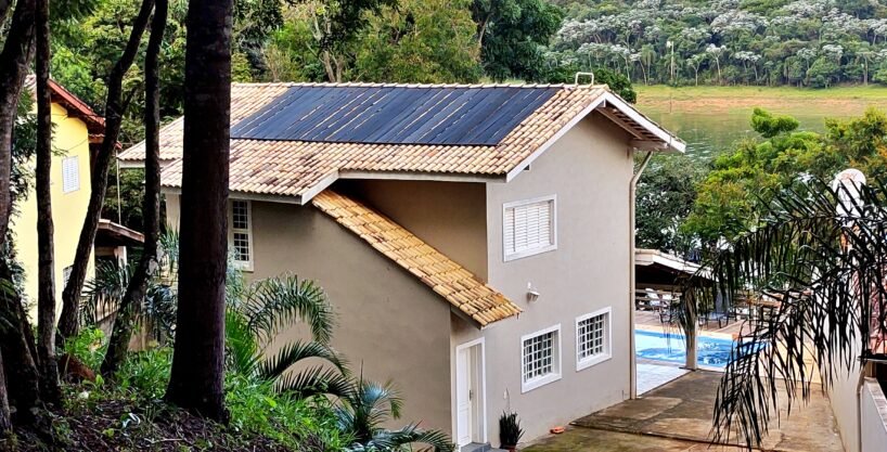 Chácara represa pé na água