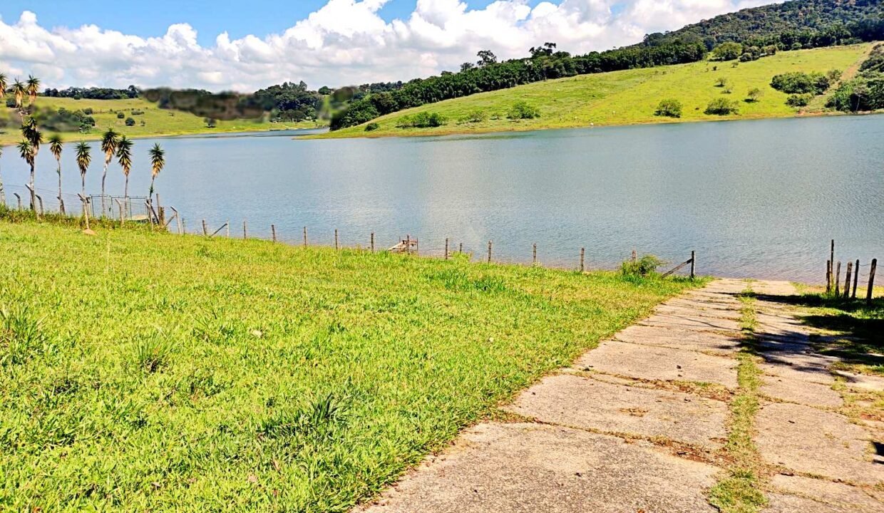 Terreno grande 3.000 metros pé na água a venda represa Jaguari em Joanópolis proximo de Piracaia-SP e Vargem-SP (3)