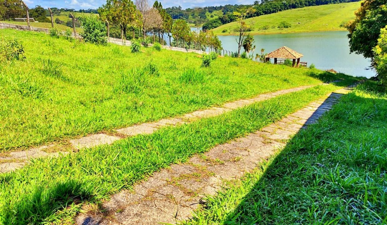 Terreno grande 3.000 metros pé na água a venda represa Jaguari em Joanópolis proximo de Piracaia-SP e Vargem-SP (8)