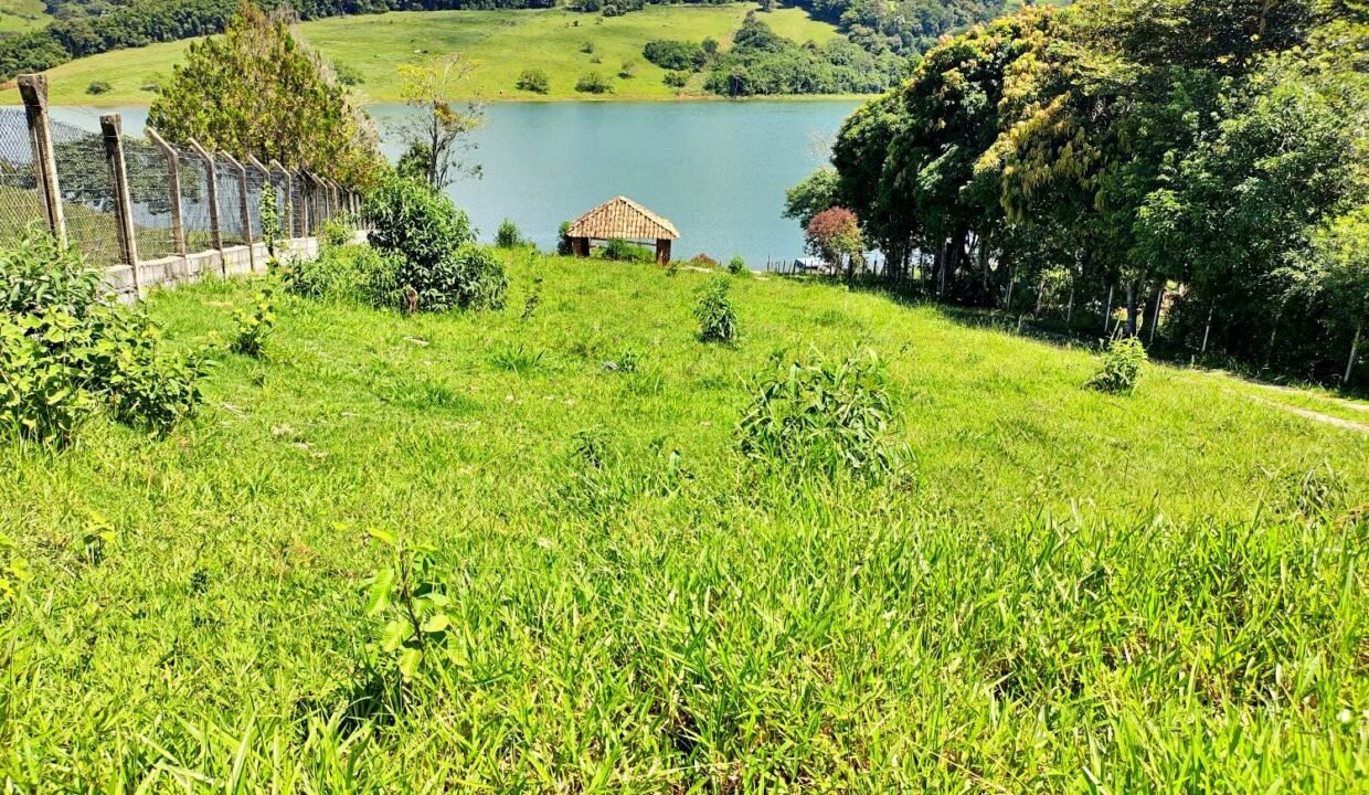 Terreno grande 3.000 metros pé na água a venda represa Jaguari em Joanópolis proximo de Piracaia-SP e Vargem-SP (9)