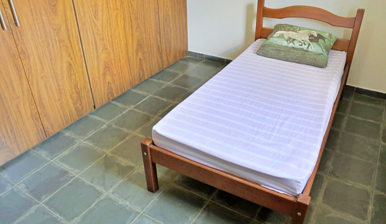 Chácara 2.300m² com piscina a venda em extrema MG (21)