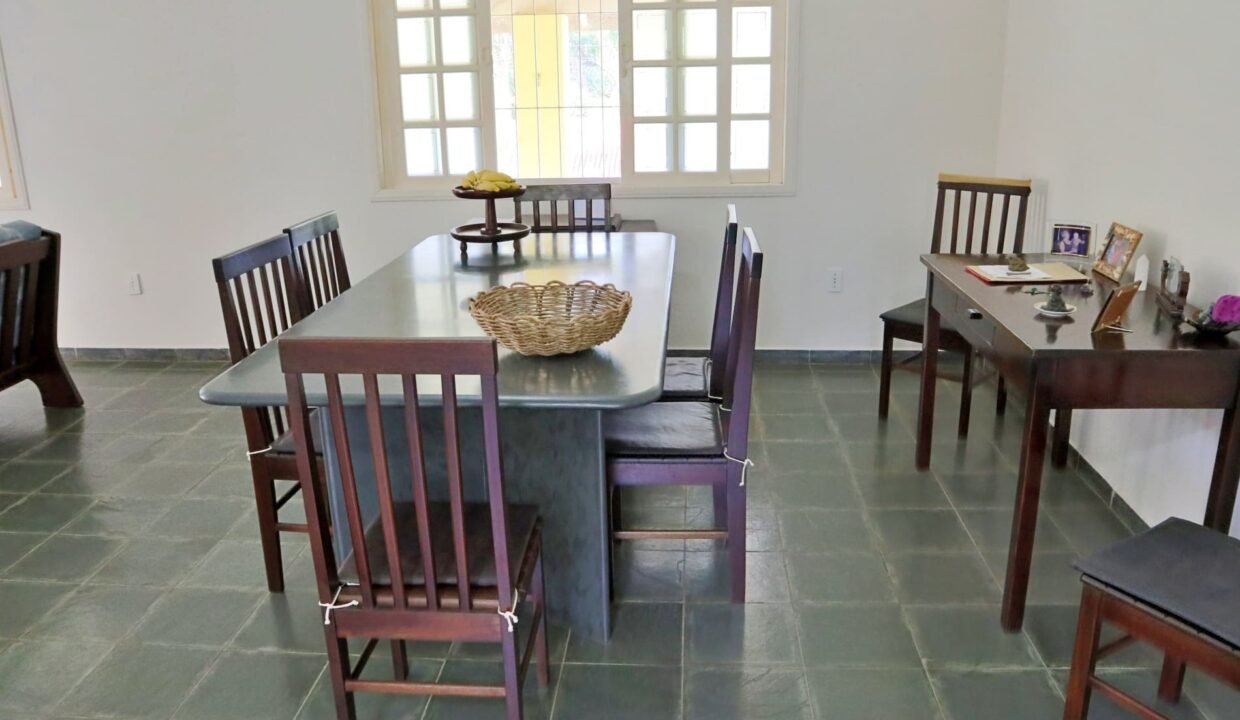 Chácara 2.300m² com piscina a venda em extrema MG (32)