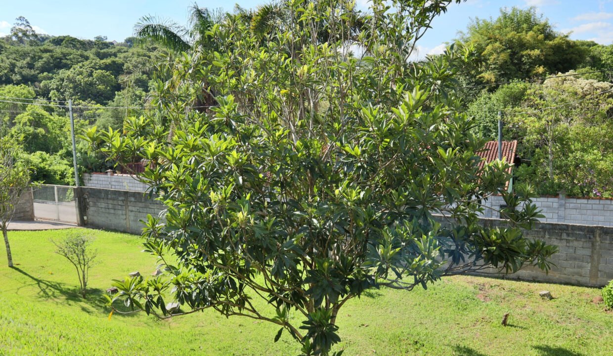 Chácara 2.300m² com piscina a venda em extrema MG (33)