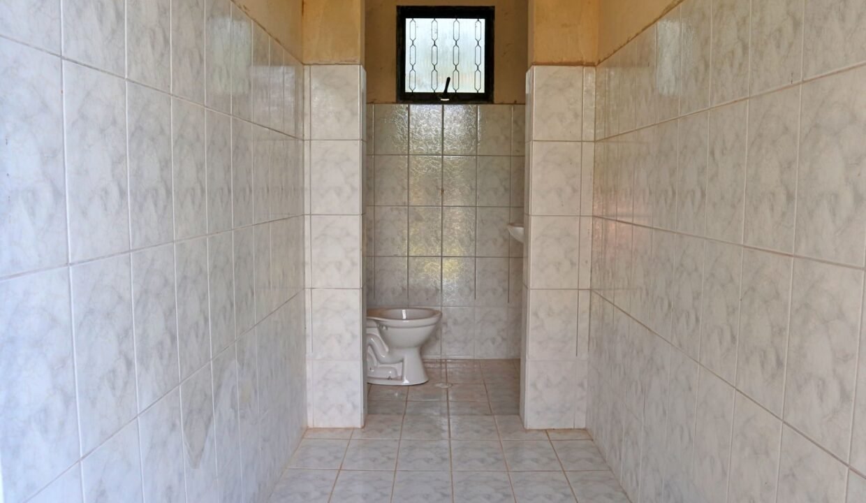 Chácara 2.300m² com piscina a venda em extrema MG (55)