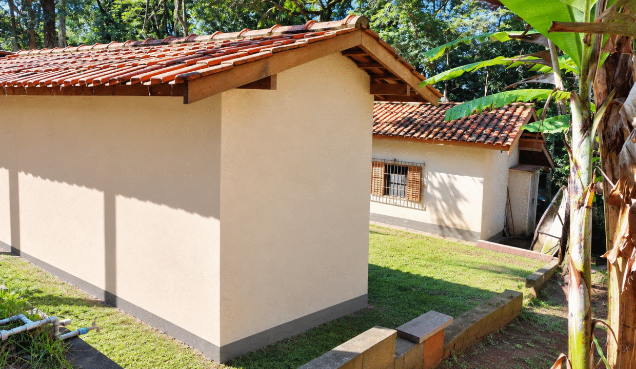 chácara pe na água a venda represa joanopolis (6)