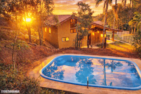 Chácara com piscina represa