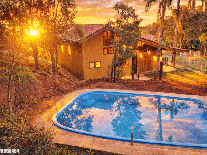 Chácara com piscina represa